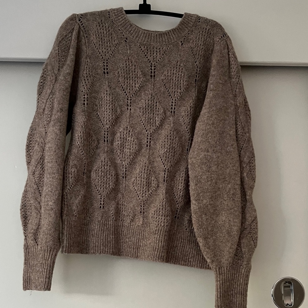 Chunky Knit Crewneck Sweater with puff sleeve detail. - Taupe